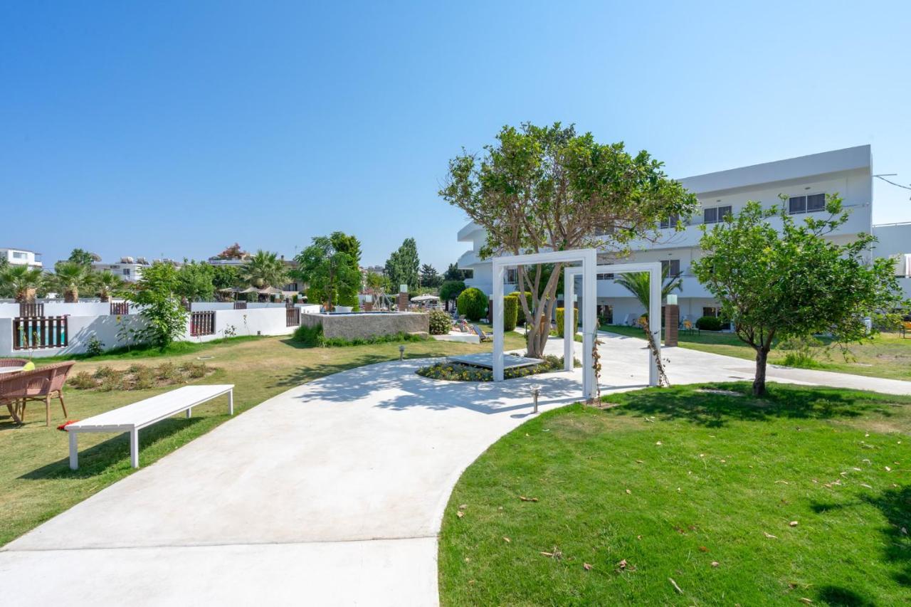 Hotel Stamos *