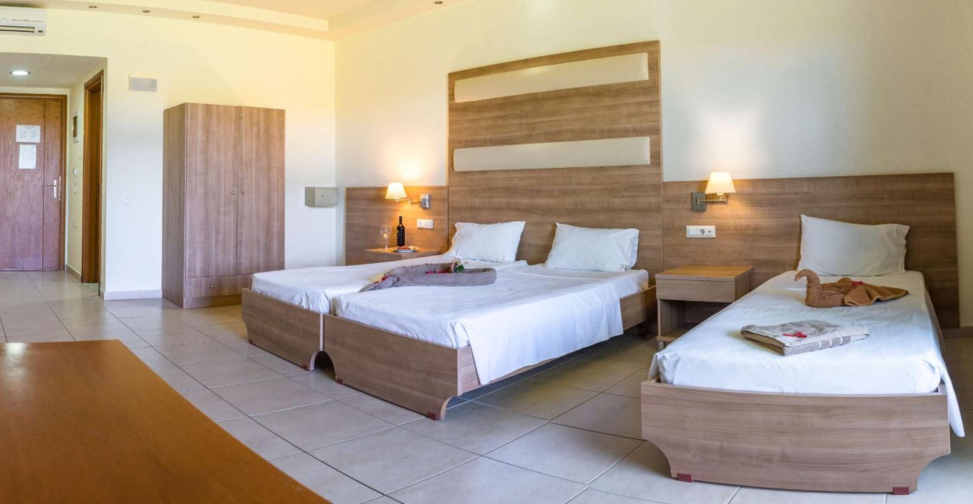Stamos Hotel *
